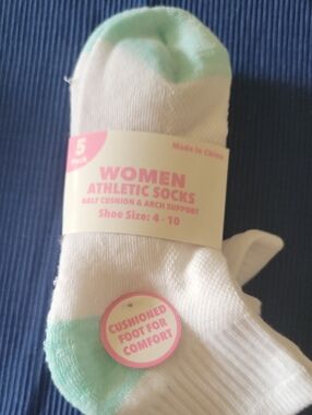 Women Athletic Socks with Accent - 5 Pack